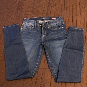 Mid rise skinny jeans